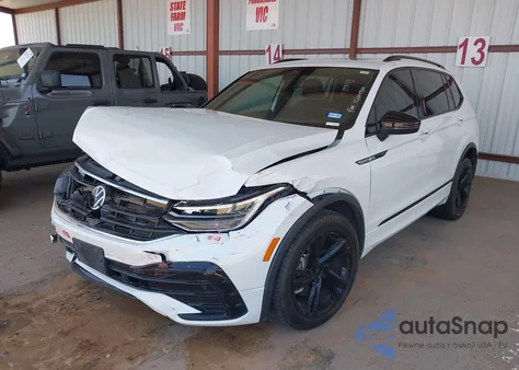 2024 Volkswagen Tiguan 2.0T Se R-Line Black z USA, uszkodzony, nr VIN 3VVCB7AX1RM043852